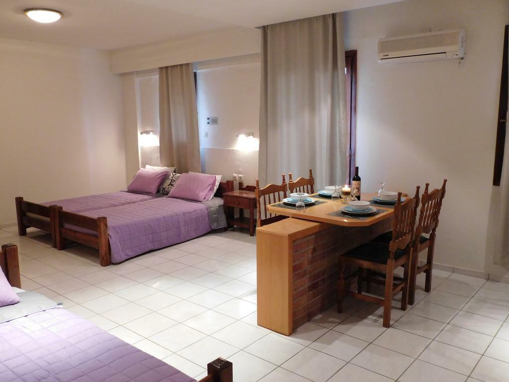 Athina Inn 헐소니소스 외부 사진